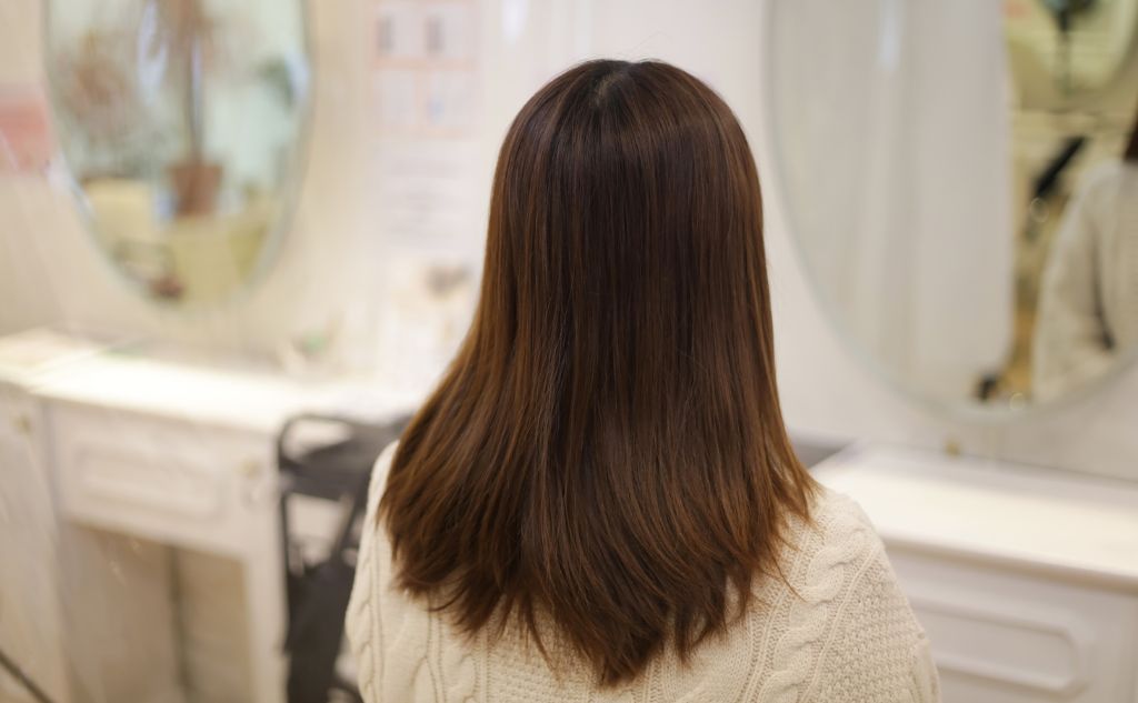 実例①:タロットで“今が潮時”と出て決断
年齢:38歳/子あり(7歳)/結婚歴:10年
占術:タロット
結果:「塔」「死神」「運命の輪」の連続出現で“変化の時”と診断
行動:2ヶ月後に別居 → 調停離婚
現在:実家で子育てしながら在宅ワークで収入安定