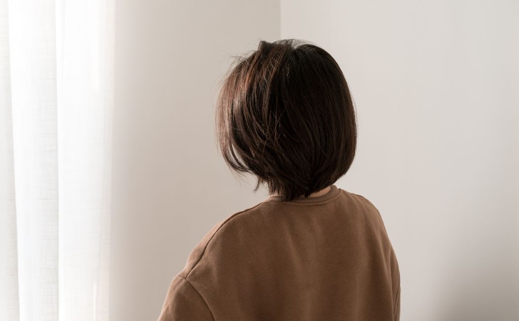 【体験談③】手相占いで「今は待て」の助言に救われた話
中川美咲さん(仮)・28歳