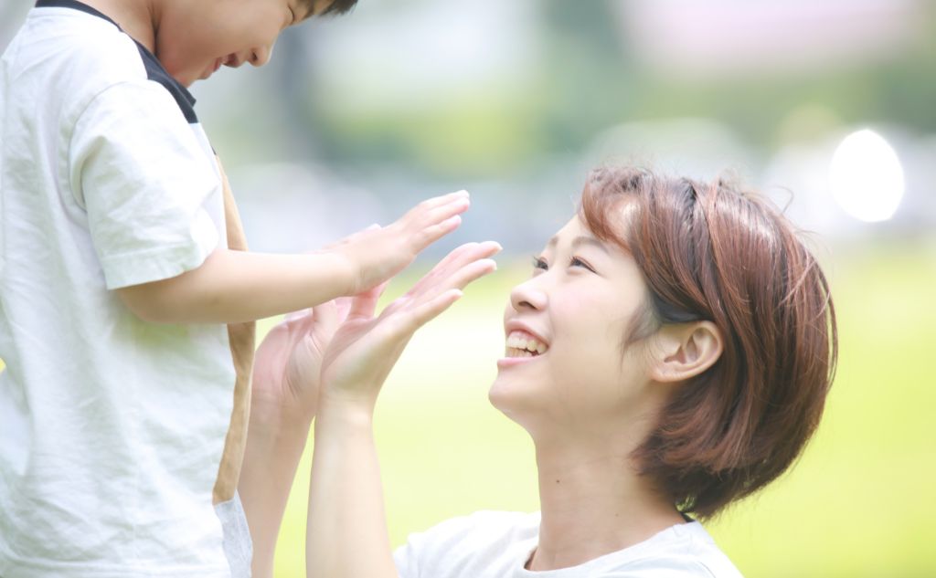 生活と経済を立て直した例
状況

モラハラと家庭内別居に悩んでいた

占い

四柱推命とタロットで離婚時期と転職運を確認

結果：
　└ 占いで「今が動くタイミング」と言われて覚悟が決まった
　└ 離婚後に生活を再設計し、パートと在宅の仕事で収入も安定
　└ 子どもとの時間も増え、気持ちに余裕ができた