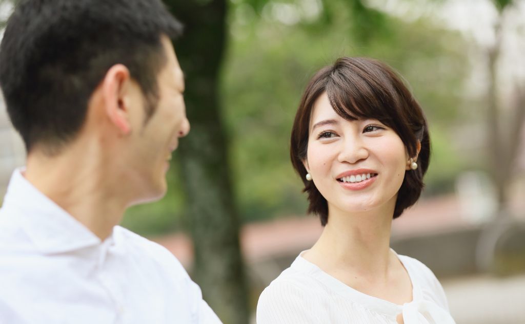 スピリチュアル占いで夫の裏切りから前向きな未来を選んだ例
状況

夫の浮気発覚後、将来に希望が持てなくなっていた

占い

霊感タロットと前世占いで「魂の縁」と「再スタートのタイミング」を確認

結果

「夫の裏切りが発覚して、心が真っ暗になっていました。でもスピリチュアル占いで“あなたの魂はこれから大きく変わる時期にいる”と言われました。占いで再スタートに最適な月を教えてもらい、引っ越しと転職を決意。環境が変わったことで前向きな気持ちが戻り、新しいご縁も感じられるようになりました。」