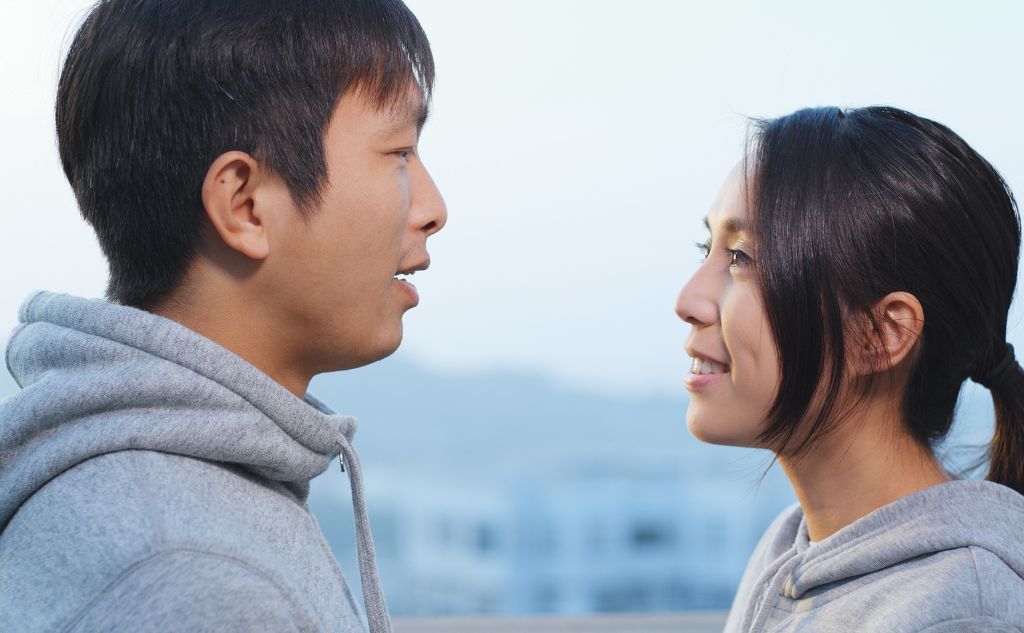 スピリチュアル占いで夫婦の未来に確信を持てた例
状況

交際8年の彼との結婚を迷っていたが、未来が見えなかった

占い

算命学と魂の縁リーディングで「結婚の相性」と「夫婦になるタイミング」を確認

結果

「8年付き合った彼との結婚に踏み切れず、“本当にこの人でいいのかな”と悩んでいました。でもスピリチュアル占いで“あなたたちは過去生でも夫婦だった”と聞いて、不思議と心が落ち着きました。今では夫婦として新生活を始めて半年。占いで感じた安心感が今も支えになっています。」